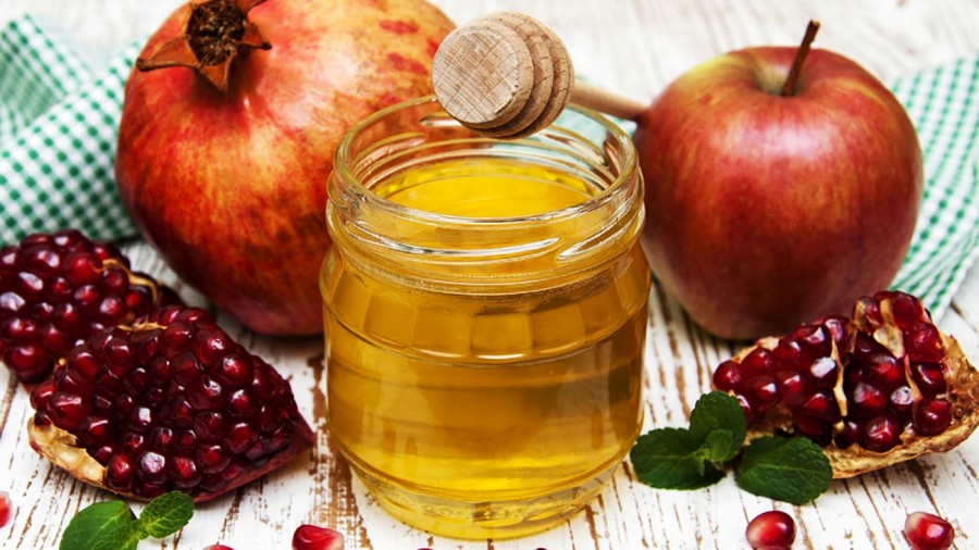 خواص شگفت‌انگیز انار و عسل؛ ترکیبی خوشمزه برای سلامتی و زیبایی